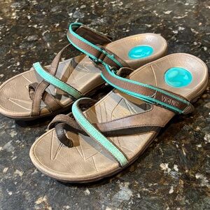 Vionic Mojave Vibram Sandals! Women’s 9.5